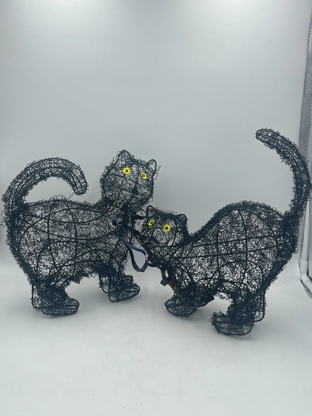 2 Primitive Black Wire Scaredy Cats: Handcrafted Gothic Halloween Folk Art Decor